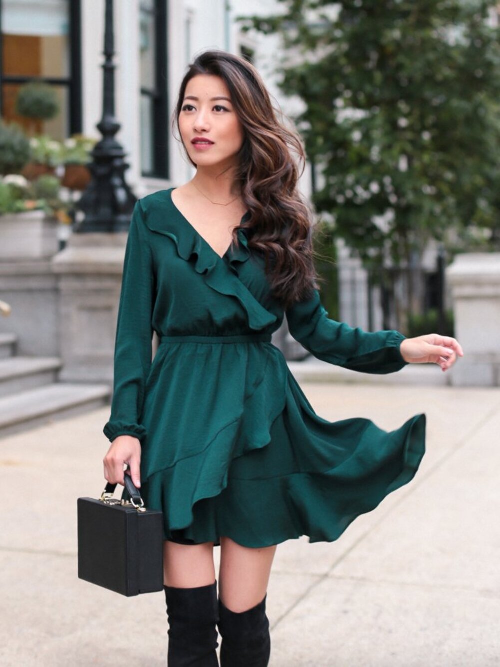 Express • emerald green ruffle long sleeve dress